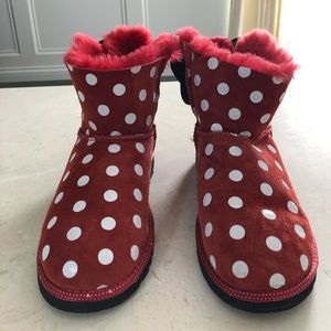 Disney UGG Minnie Mouse - Like New!!